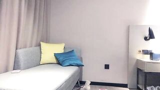 刚出炉新晋战神广州极品约啪-酒红低胸漂亮小姐姐
