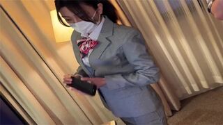 东京一家商务酒店客房美女