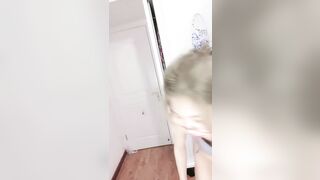 甜甜奶黄包.极品无毛逼跳蛋震动器自慰高潮喷水