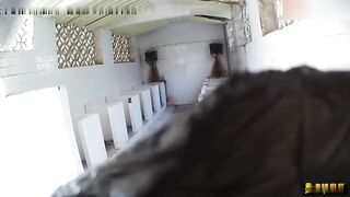 偷拍100位高中生小穴下课排队上厕所