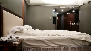 约操抖音极品巨乳网红身高170的极品巨乳少妇床上特别骚