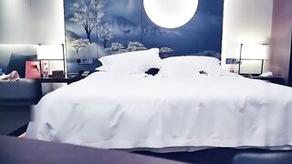 约了个网红脸妹子酒店啪啪