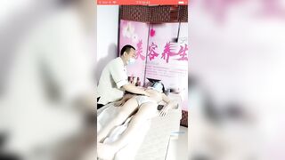 长腿美鮑小姐姐按摩私密处直喊受不了开干三次