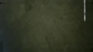 真实勾引吃面小哥KTV厕所情趣护士装啪啪当众尿尿浇花
