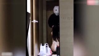 绿帽淫妻勾引美团猛男