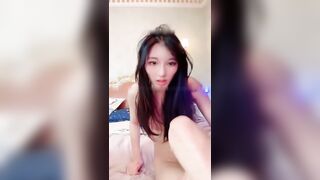 连身网袜骚母狗和爆乳闺蜜与狼友玩四人混战