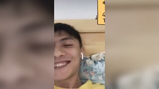 深圳纹身眼镜帅男