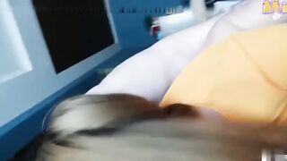 偷情实拍已婚良家人妻被情人按倒床上无套抽插