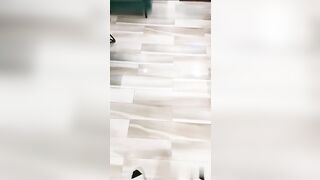 风骚美人妻约炮榜一大哥酒店啪啪温柔舔鸡巴