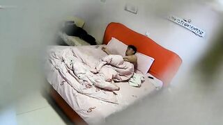 宾馆盗摄老男人找胖妞激情过后两人各取所取精彩万分
